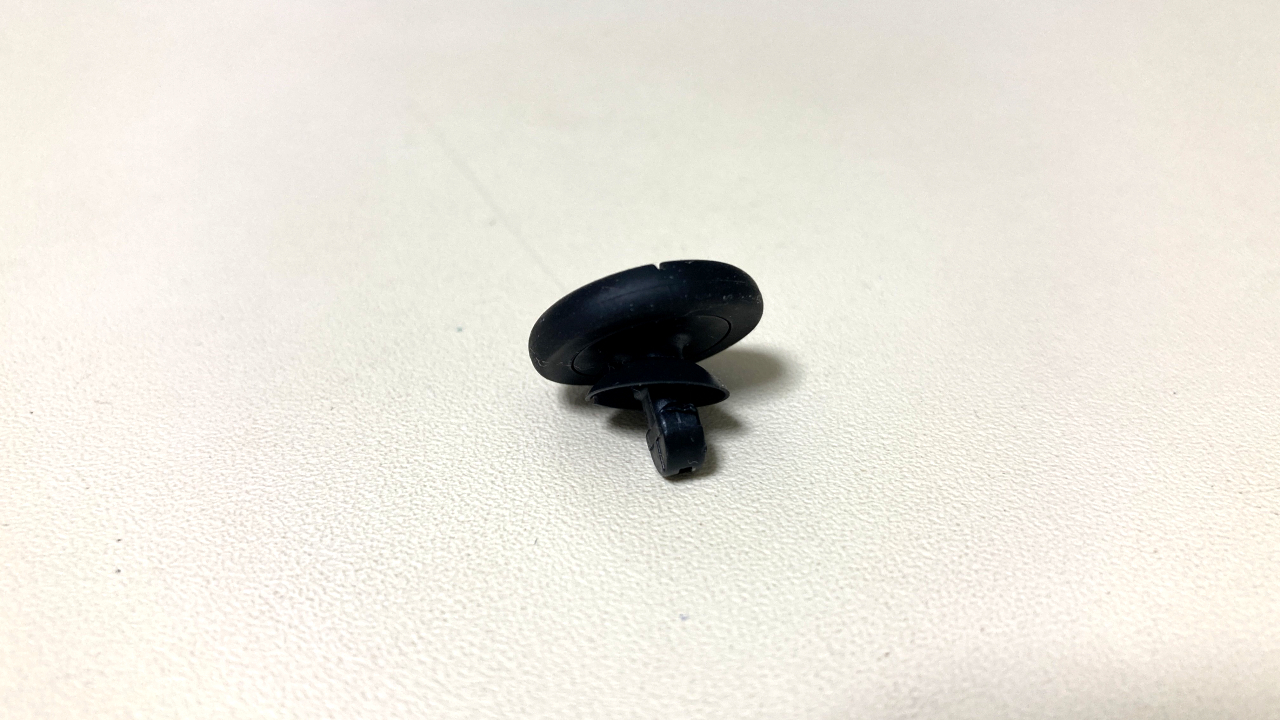 ニンテンドースイッチコントローラーのアナログスティックが折れた